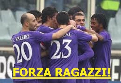 TRA POCO LA FIORENTINA SCENDERA' IN CAMPO: FORZA RAGAZZI!